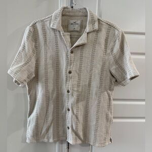Hollister Men's Boxy Short-Sleeve Textured  Beige Shirt XS Comfort Fit Classic